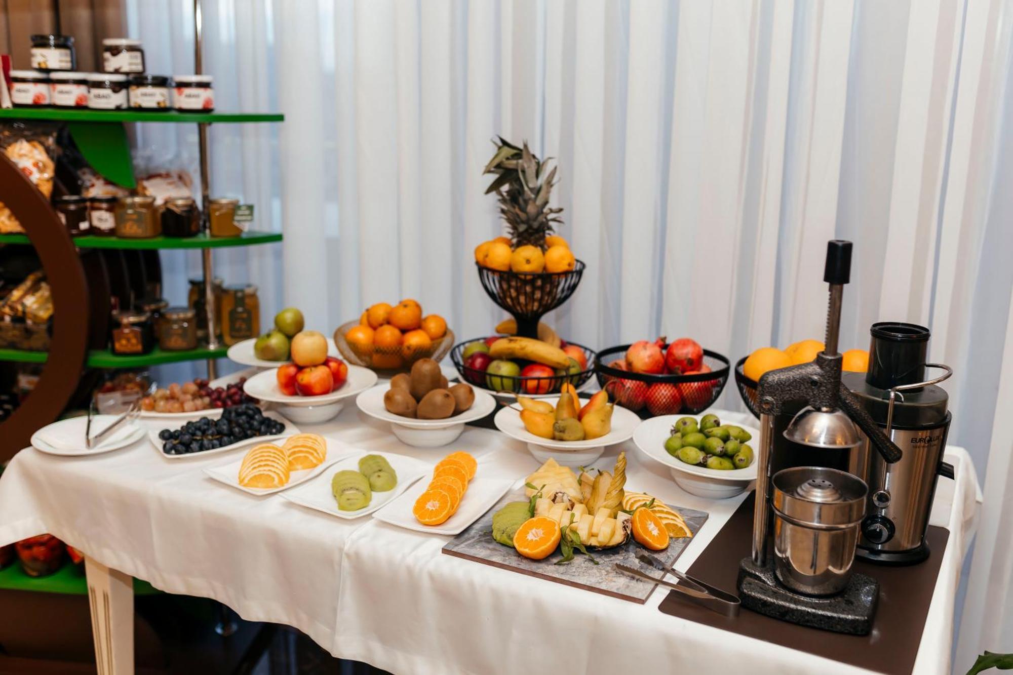 Capitol Hotel Баку Екстер'єр фото